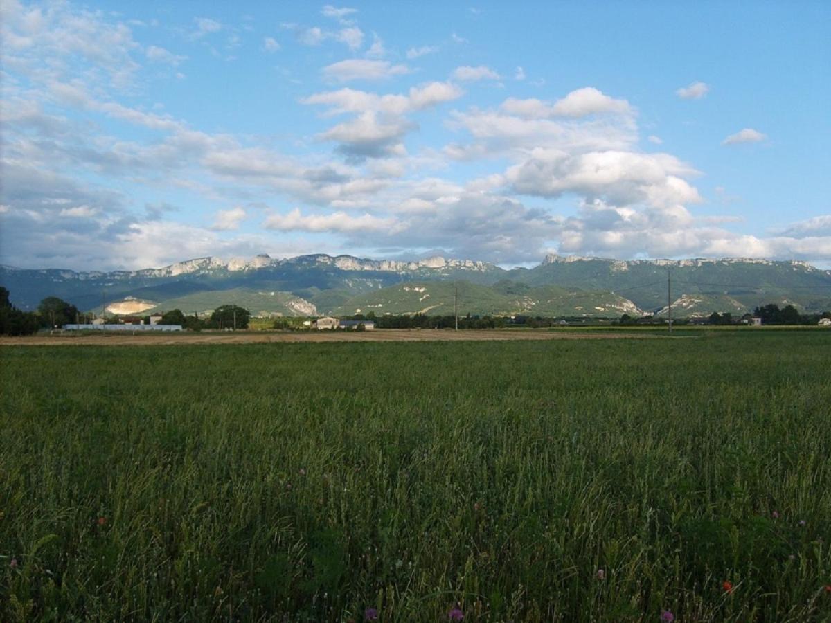 Les Gites Des Noyerettes Besayes Dış mekan fotoğraf